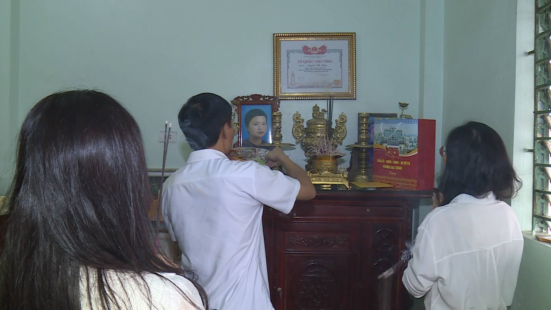 Anh-tin-bai
